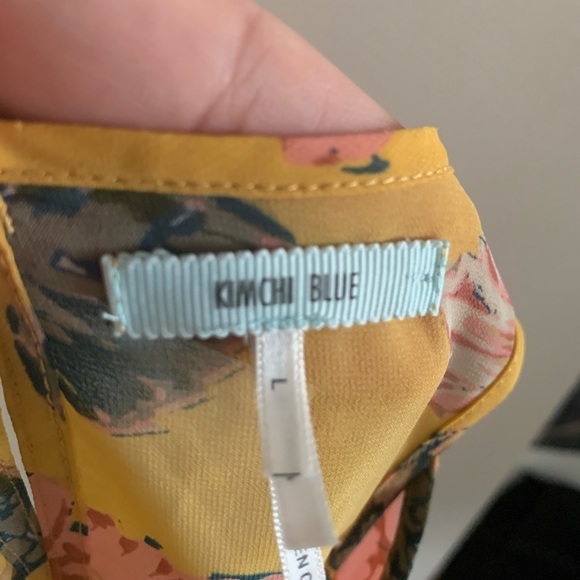 Floral tank - Picture 7 of 7